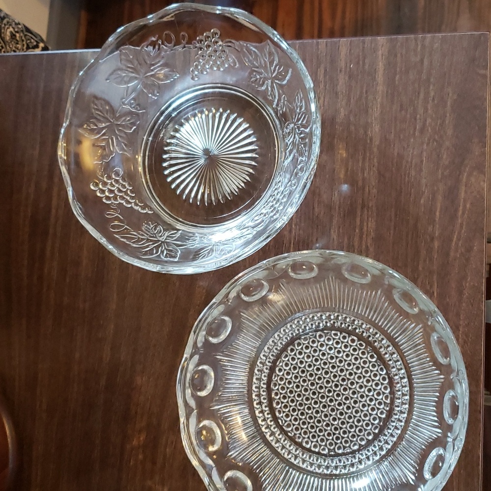 Vintage Patterned serving bowl 9x3 Clear (One)